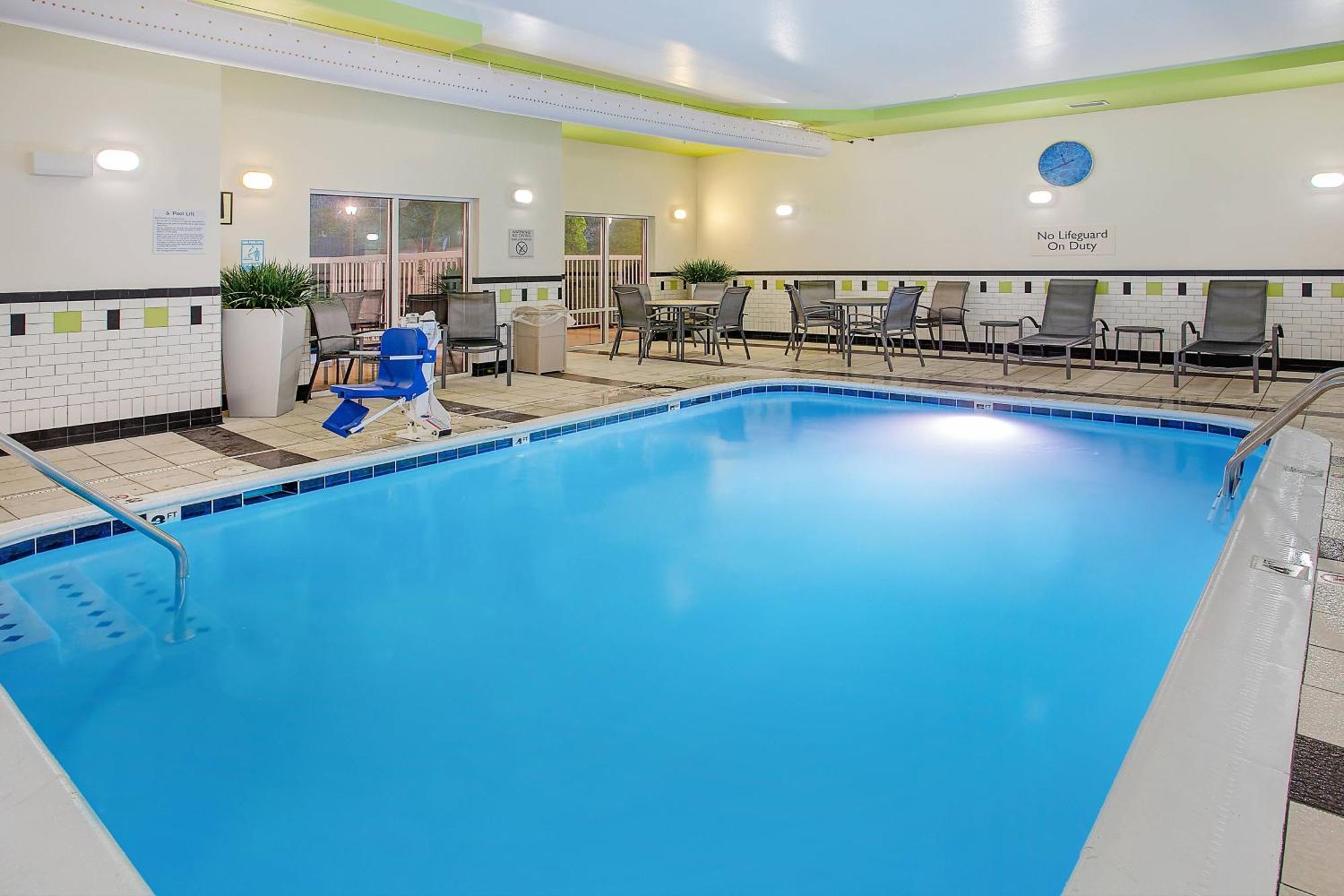 Fairfield Inn & Suites Кууквил Екстериор снимка