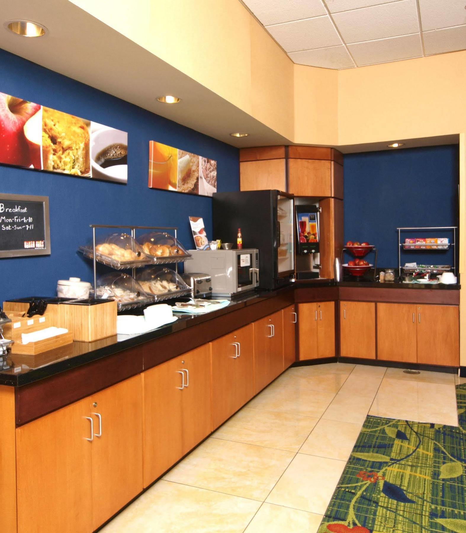 Fairfield Inn & Suites Кууквил Съоръжения снимка