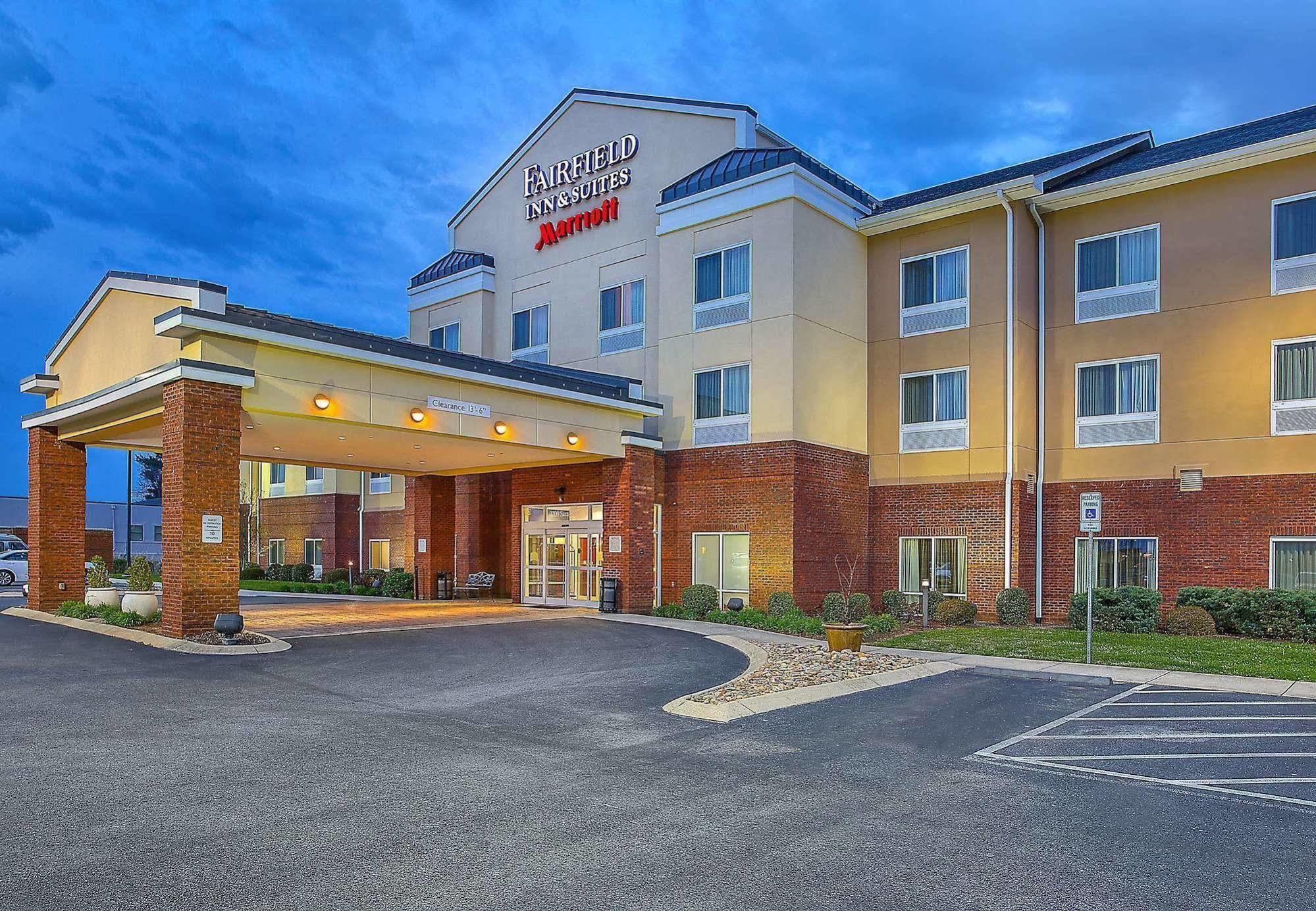 Fairfield Inn & Suites Кууквил Екстериор снимка